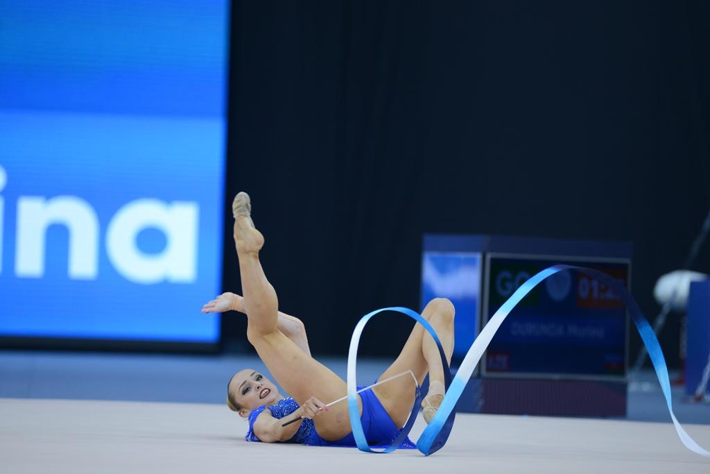 İslamiadada bədii gimnastika üzrə yarışların ikinci günü FOTOLARDA 