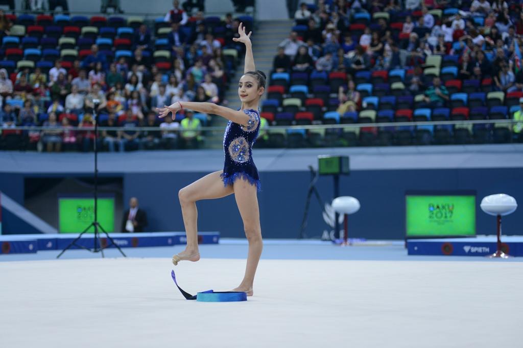 İslamiadada bədii gimnastika üzrə yarışların ikinci günü FOTOLARDA 