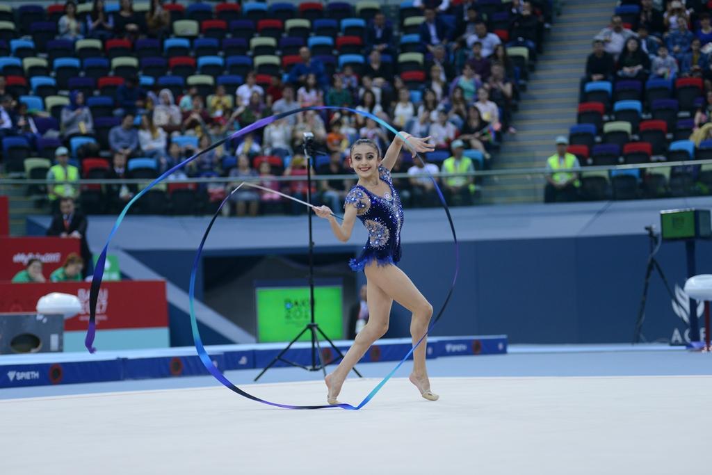 İslamiadada bədii gimnastika üzrə yarışların ikinci günü FOTOLARDA 