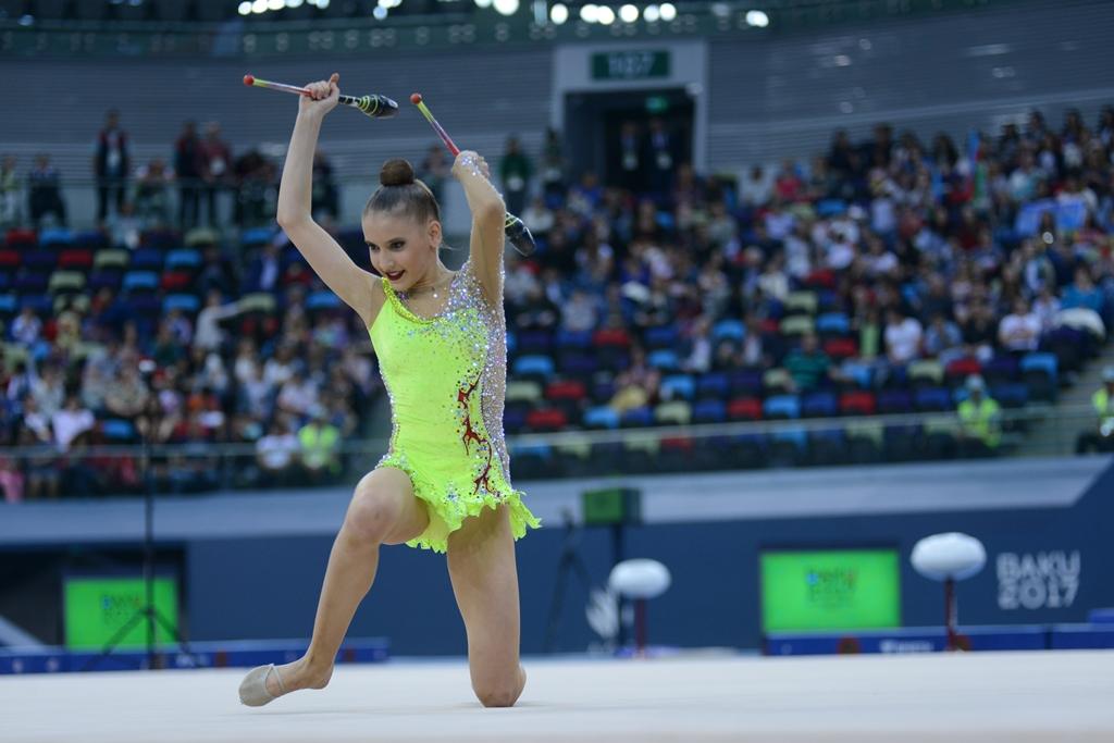 İslamiadada bədii gimnastika üzrə yarışların ikinci günü FOTOLARDA 