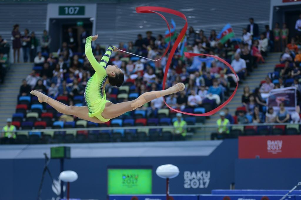 İslamiadada bədii gimnastika üzrə yarışların ikinci günü FOTOLARDA 