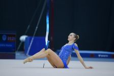 İslamiadada bədii gimnastika üzrə yarışların ikinci günü FOTOLARDA 