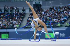 İslamiadada bədii gimnastika üzrə yarışların ikinci günü FOTOLARDA 