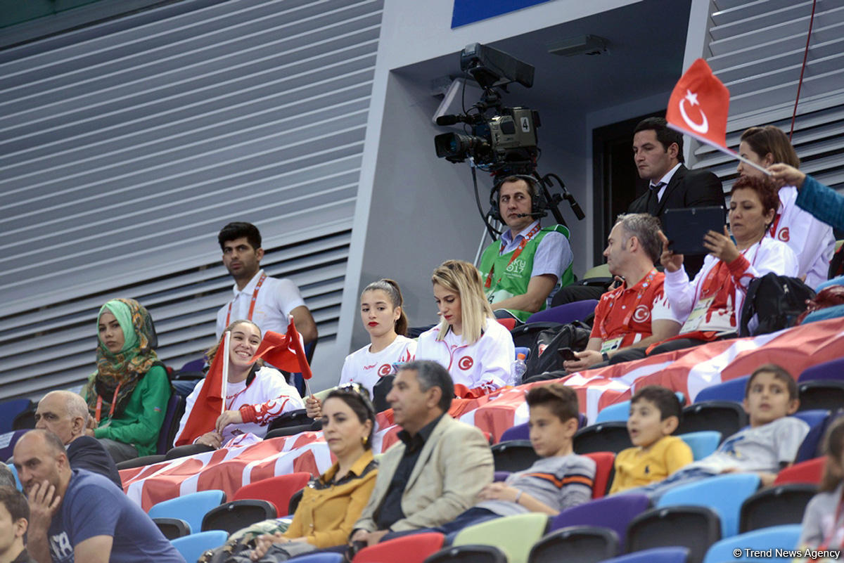İslamiada çərçivəsində idman gimnastikası üzrə yarışlar keçirilir (FOTO)