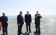 Prezident İlham Əliyev Heydər Əliyev adına yarımdalma qazma qurğusunun açılışında iştirak edib (YENİLƏNİB) (FOTO)