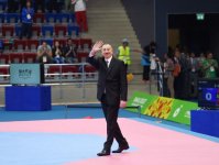 Prezident İlham Əliyev IV İslam Həmrəyliyi Oyunlarında qalib gələn taekvandoçulara medalları təqdim edib (FOTO) (VİDEO)