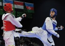 Prezident İlham Əliyev IV İslam Həmrəyliyi Oyunlarında qalib gələn taekvandoçulara medalları təqdim edib (FOTO) (VİDEO)