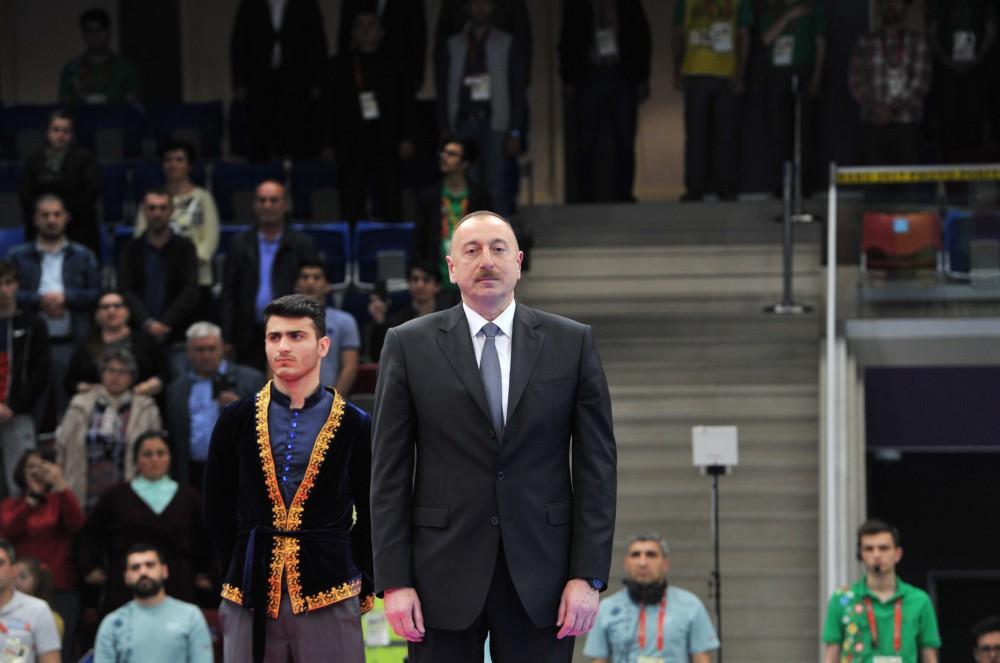 Prezident İlham Əliyev IV İslam Həmrəyliyi Oyunlarında qalib gələn taekvandoçulara medalları təqdim edib (FOTO) (VİDEO)