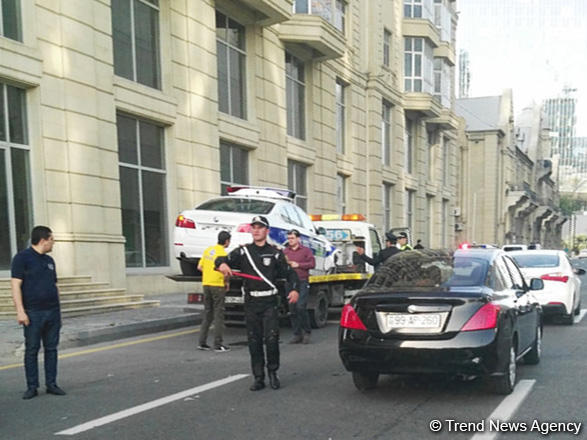 Bakıda yol polisi maşınının iştirakı ilə qəza baş verib (FOTO)