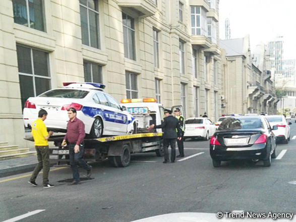 Bakıda yol polisi maşınının iştirakı ilə qəza baş verib (FOTO)