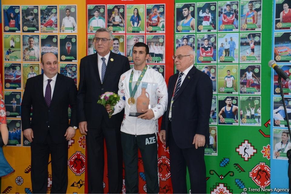 "Zəfər günləri": İslamiadada qalib gələn idmançılarımızla görüş keçirilib (FOTO)