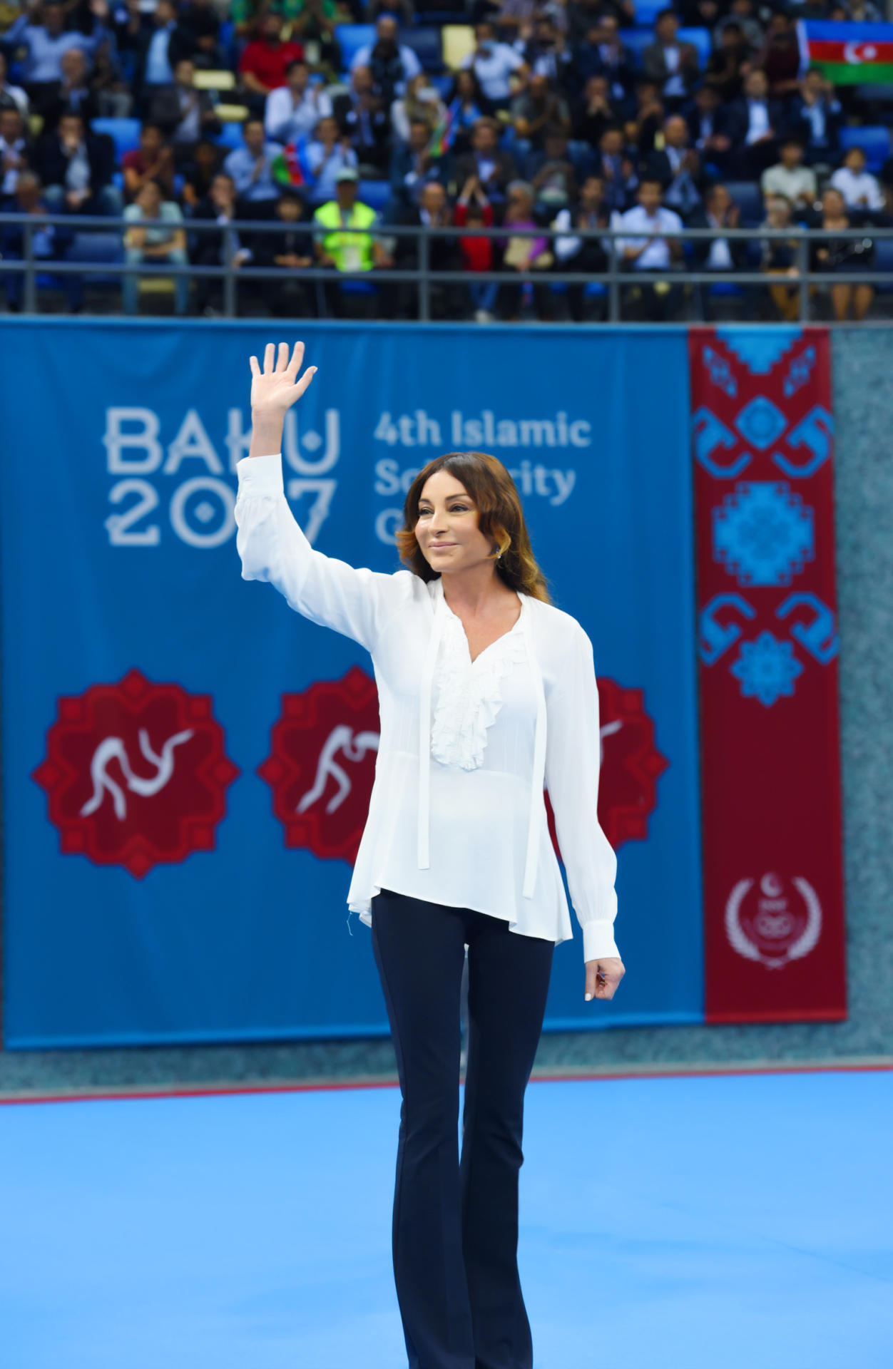 Birinci vitse-prezident Mehriban Əliyeva İslamiadada güləşçilərin mükafatlandırma mərasimlərində iştirak edib (FOTO, VİDEO) (YENİLƏNİB)