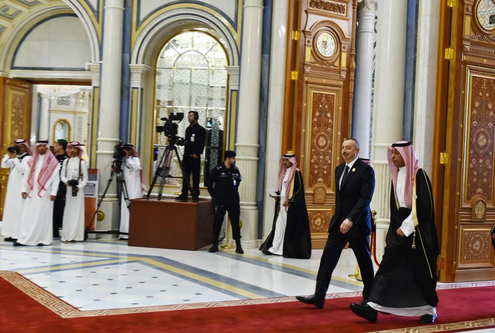 Prezident İlham Əliyev Ərəb-İslam-Amerika Sammitində iştirak edib (FOTO) (YENİLƏNİB)