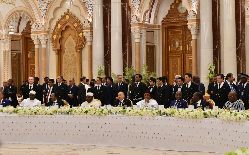 Prezident İlham Əliyev Ərəb-İslam-Amerika Sammitində iştirak edib (FOTO) (YENİLƏNİB)