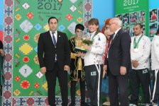 "Zəfər günləri": İslamiadada qalib gələn idmançılar mükafatlandırılıb (FOTO)