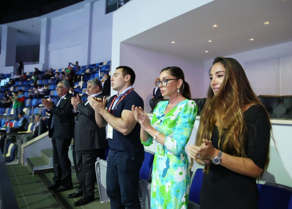 Birinci vitse-prezident Mehriban Əliyeva İslamiadada qadın güləşçilərin mükafatlandırma mərasimlərində iştirak edib (YENİLƏNİB) (FOTO, VİDEO)