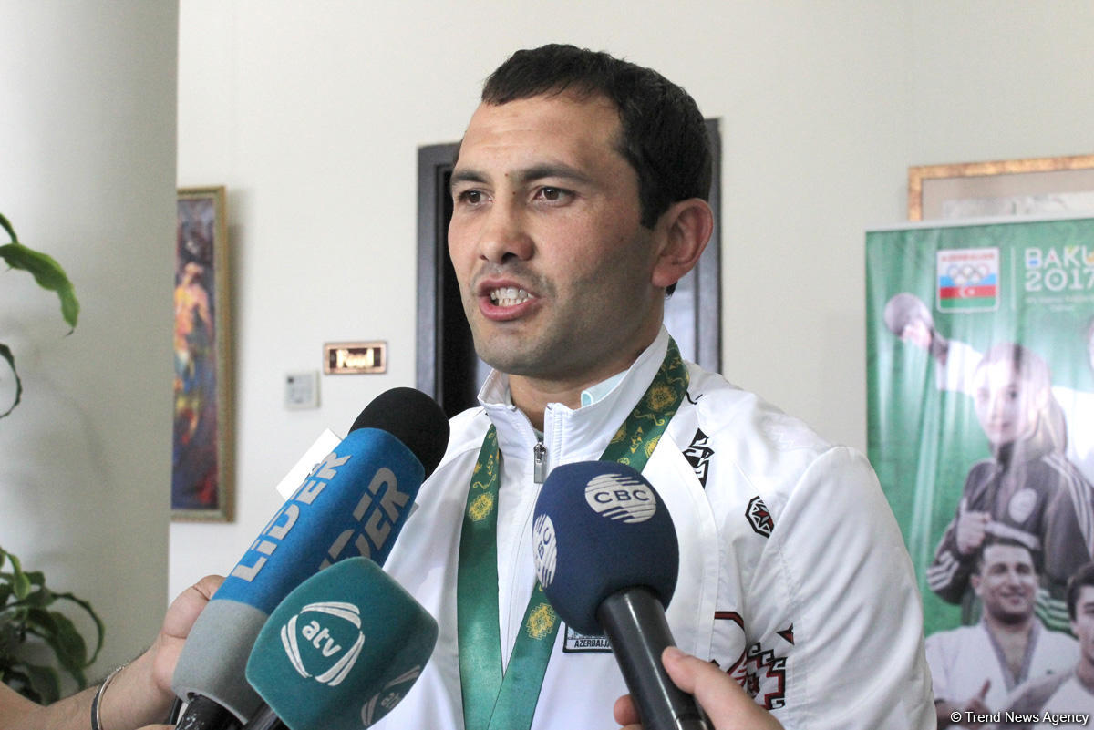 "Zəfər günləri": İslamiadada qalib gələn idmançılar mükafatlandırılıb (FOTO)