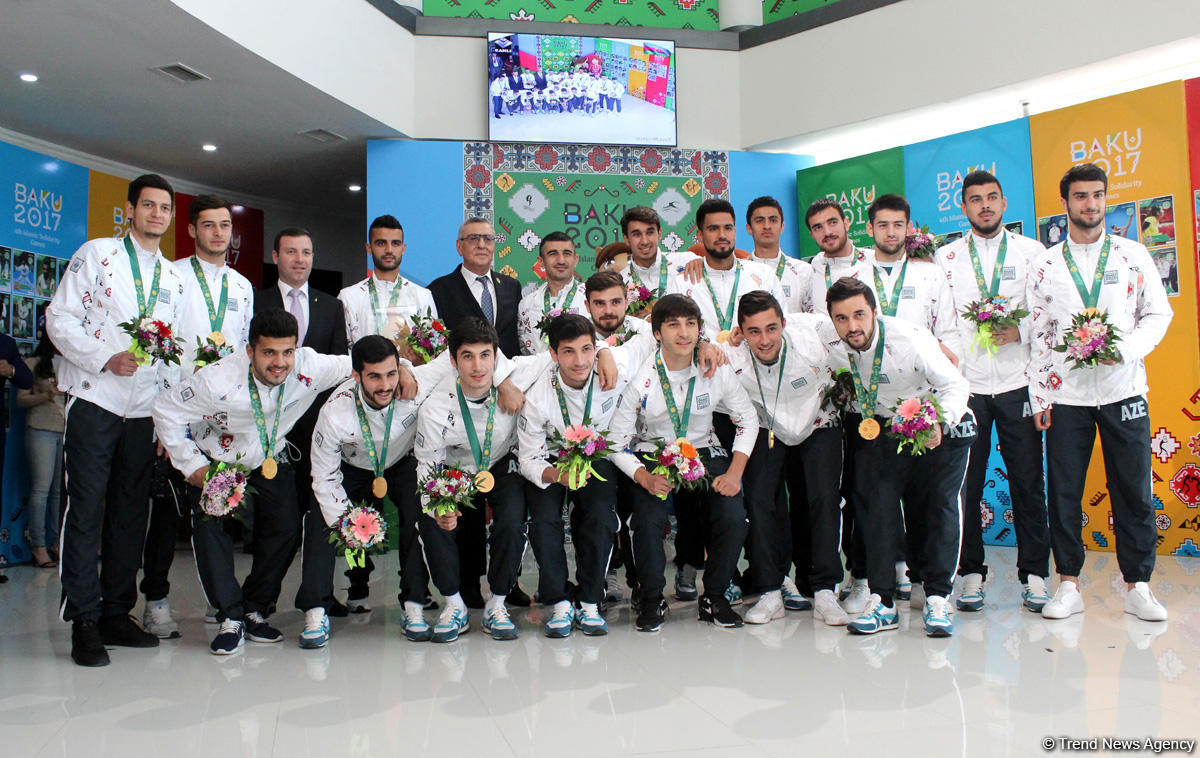 "Zəfər günləri": İslamiadada qalib gələn idmançılar mükafatlandırılıb (FOTO)