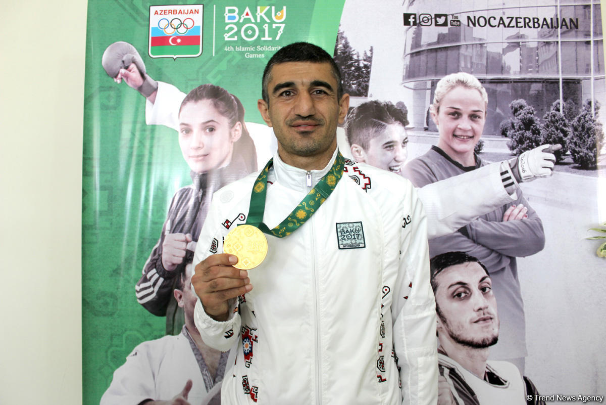"Zəfər günləri": İslamiadada qalib gələn idmançılar mükafatlandırılıb (FOTO)