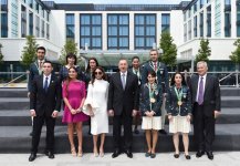 Prezident İlham Əliyev və xanımı IV İslam Həmrəyliyi Oyunlarının qalibləri, məşqçilər və idman ictimaiyyətinin nümayəndələri ilə görüşdə iştirak ediblər (YENİLƏNİB-2) (FOTO)