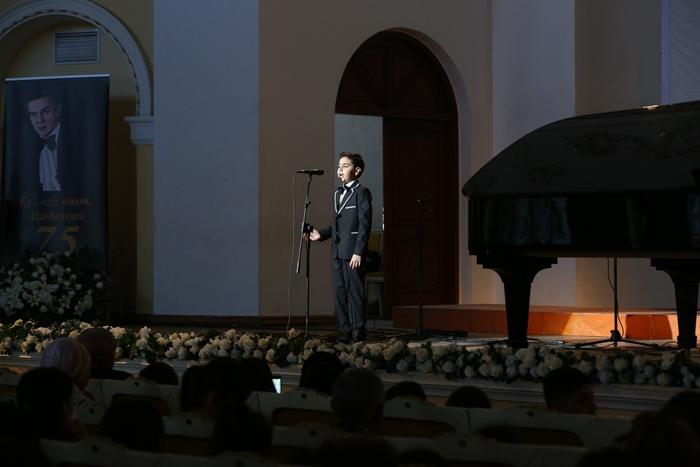 Müslüm Maqomayevin 75 illik yubileyi münasibətilə konsert keçirilib (FOTO)