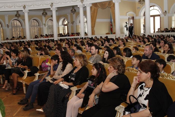 Müslüm Maqomayevin 75 illik yubileyi münasibətilə konsert keçirilib (FOTO)