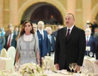 Prezident İlham Əliyev və xanımı Respublika Günü münasibətilə rəsmi qəbulda iştirak ediblər (YENİLƏNİB-2) (FOTO)