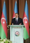 Prezident İlham Əliyev və xanımı Respublika Günü münasibətilə rəsmi qəbulda iştirak ediblər (YENİLƏNİB-2) (FOTO)