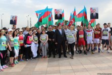 28 May - Respublika Günü münasibətilə yürüş keçirilib (FOTO)