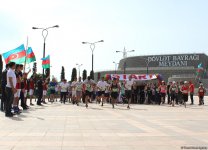 28 May - Respublika Günü münasibətilə yürüş keçirilib (FOTO)