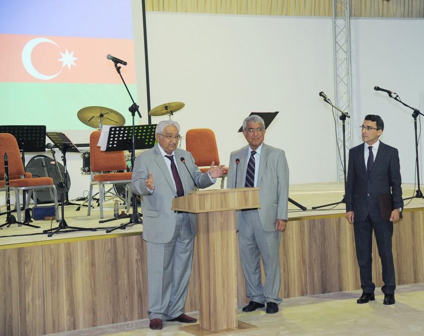 Birinci vitse-prezident Mehriban Əliyeva Milli Aviasiya Akademiyası və ADA Universitetinin Respublika Günü münasibətilə birgə tədbirində iştirak edib (FOTO) (YENİLƏNİB)