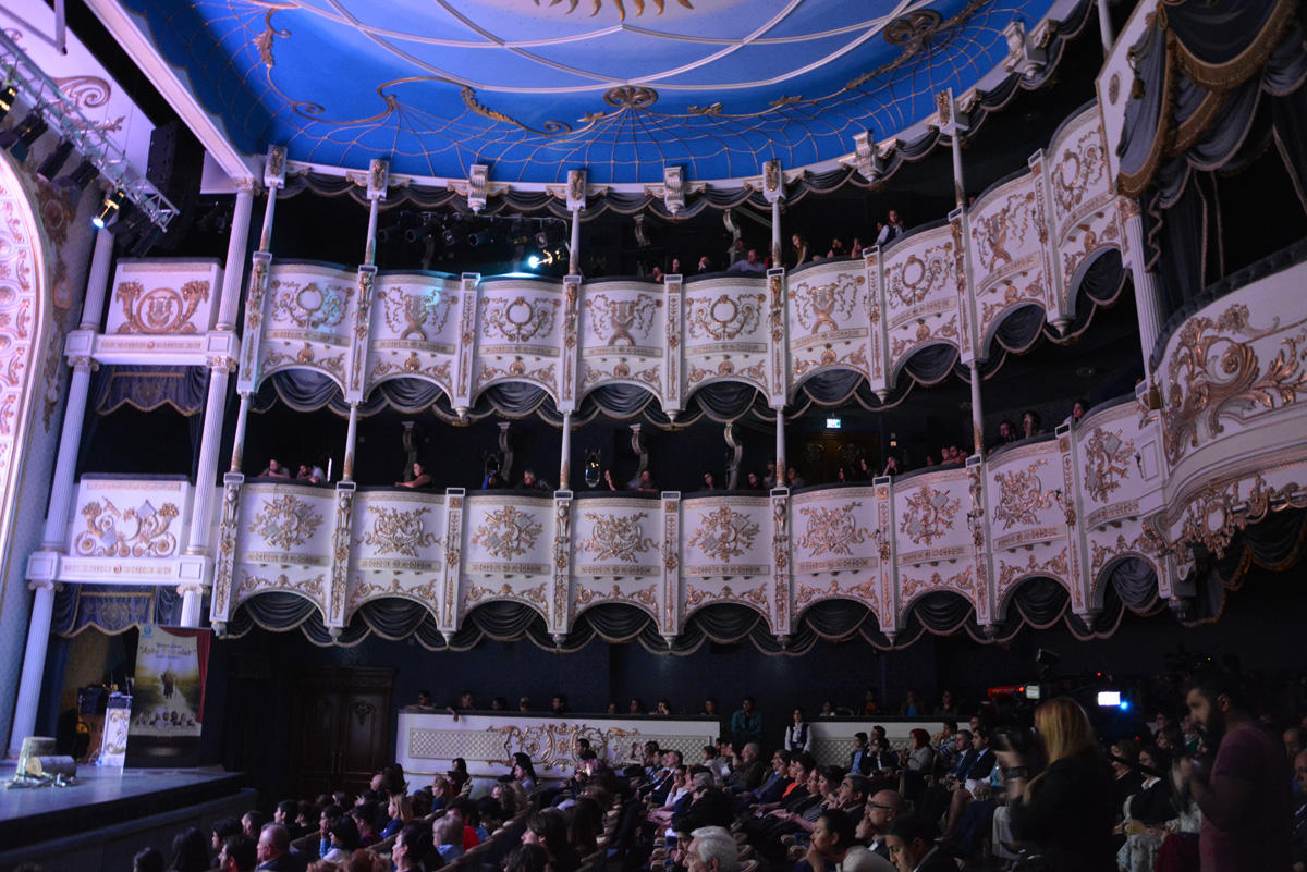 Azərbaycan Dövlət Musiqili Teatrın səhnəsində "Eşqə yolçuluq" (FOTO)