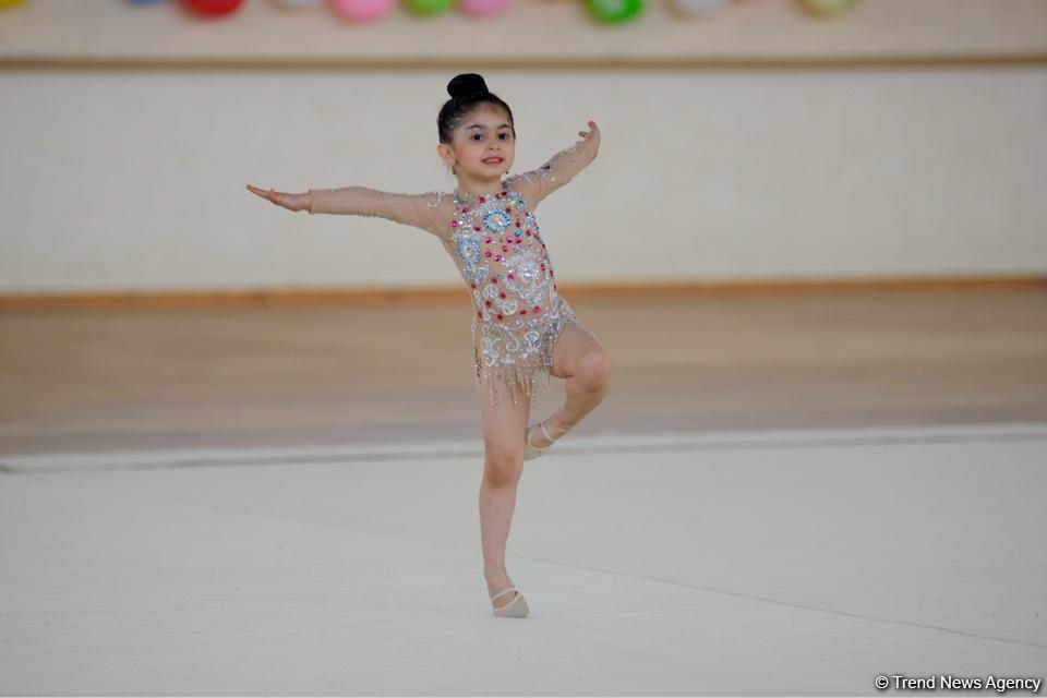 Kürdəmirdə bədii gimnastika üzrə 3-cü Kubok yarışı keçirilir (FOTO)