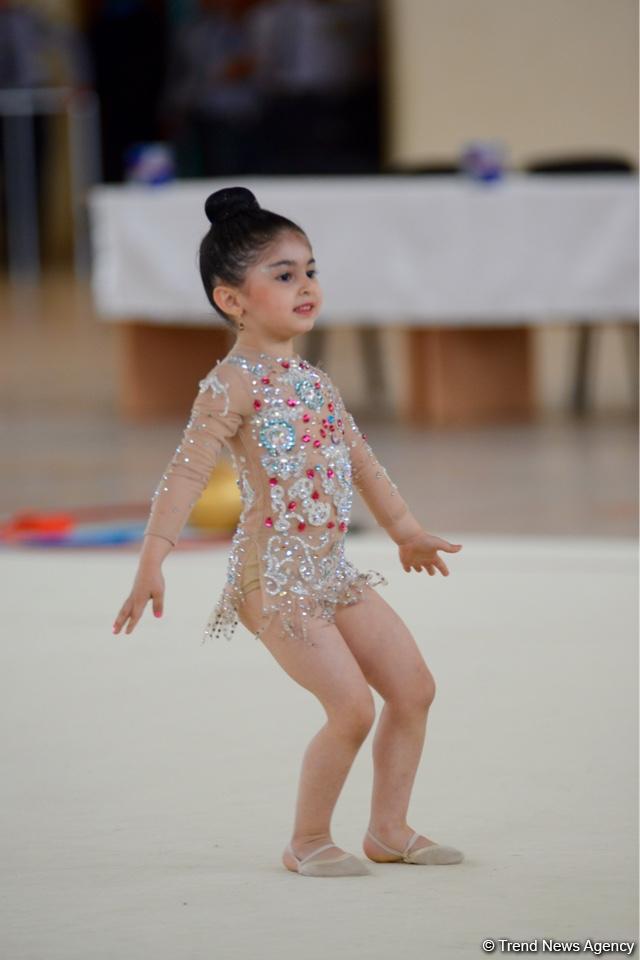 Kürdəmirdə bədii gimnastika üzrə 3-cü Kubok yarışı keçirilir (FOTO)