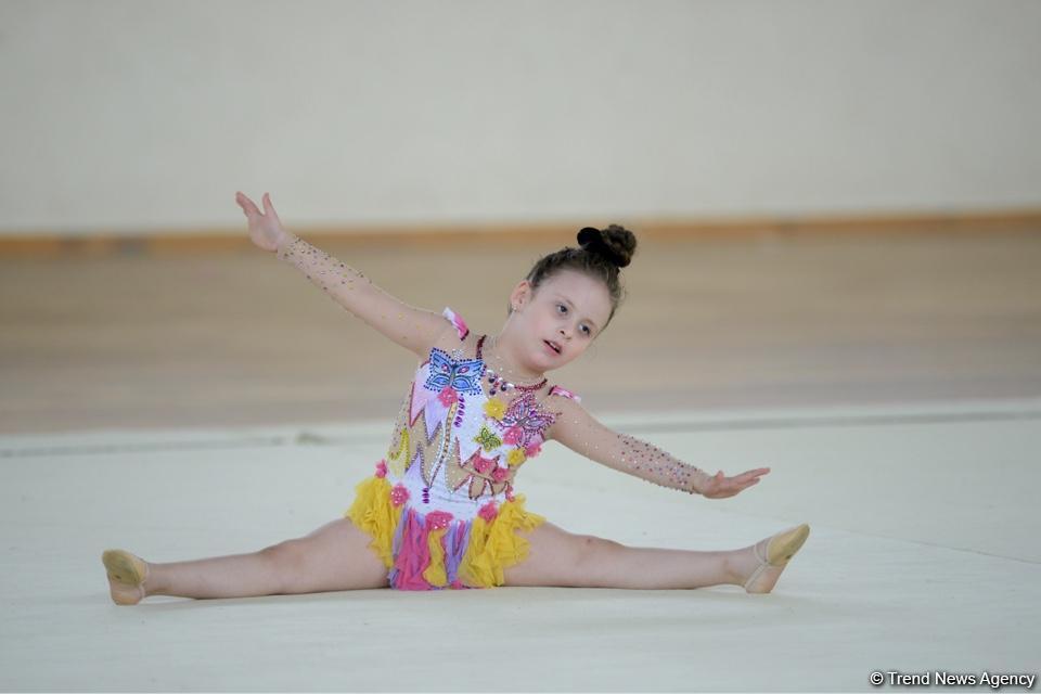 Kürdəmirdə bədii gimnastika üzrə 3-cü Kubok yarışı keçirilir (FOTO)