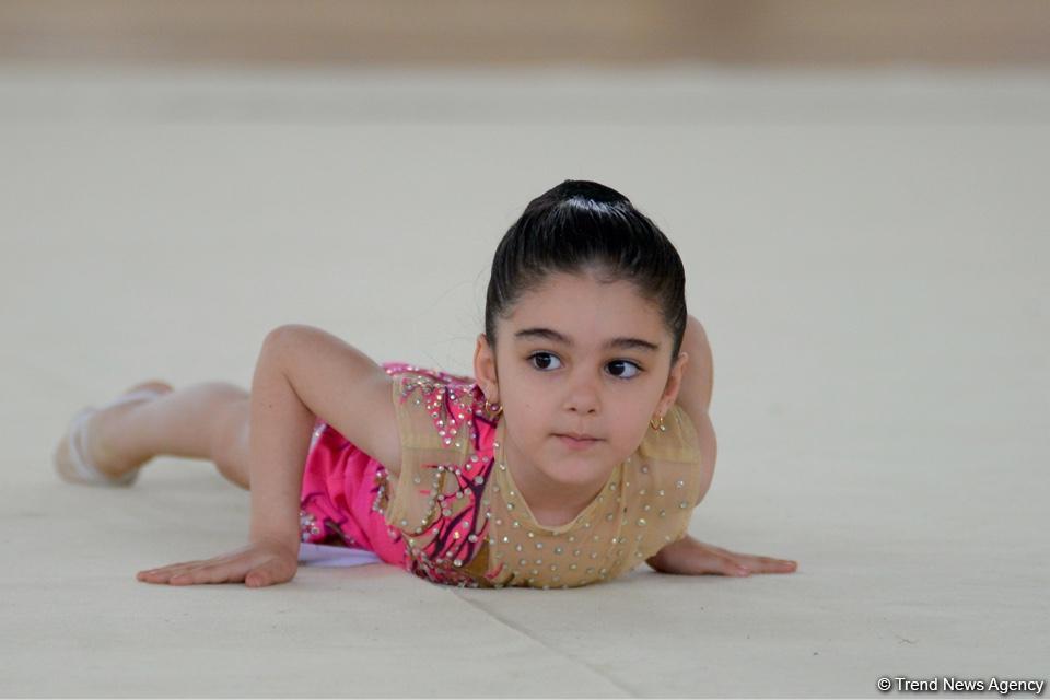 Kürdəmirdə bədii gimnastika üzrə 3-cü Kubok yarışı keçirilir (FOTO)