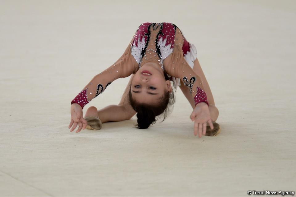 Kürdəmirdə bədii gimnastika üzrə 3-cü Kubok yarışı keçirilir (FOTO)