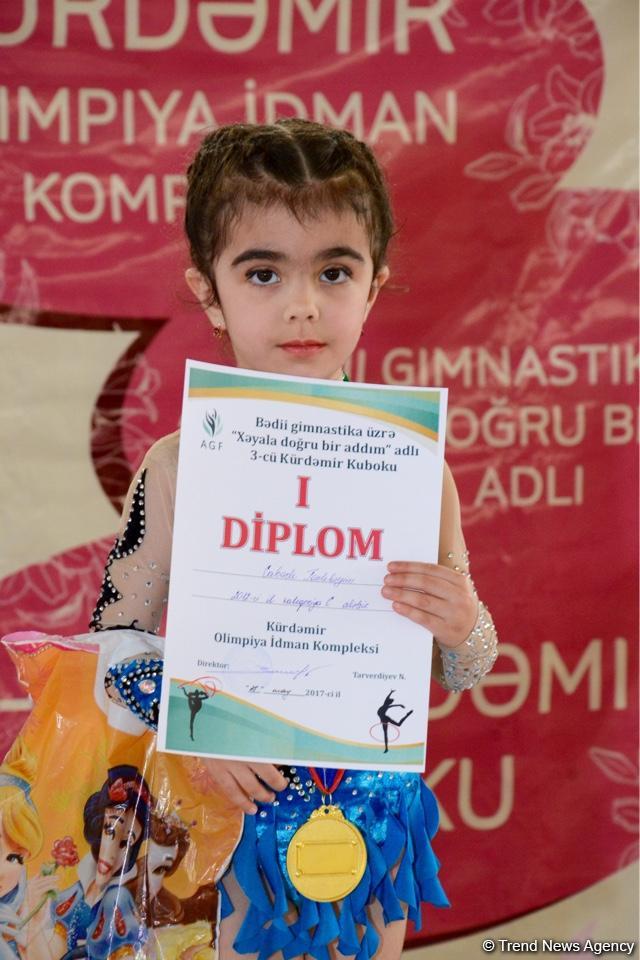 Kürdəmirdə bədii gimnastika üzrə 3-cü Kubok yarışı keçirilir (FOTO)