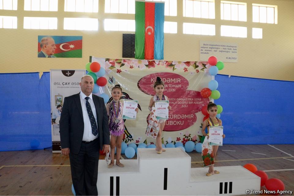 Kürdəmirdə bədii gimnastika üzrə 3-cü Kubok yarışı keçirilir (FOTO)