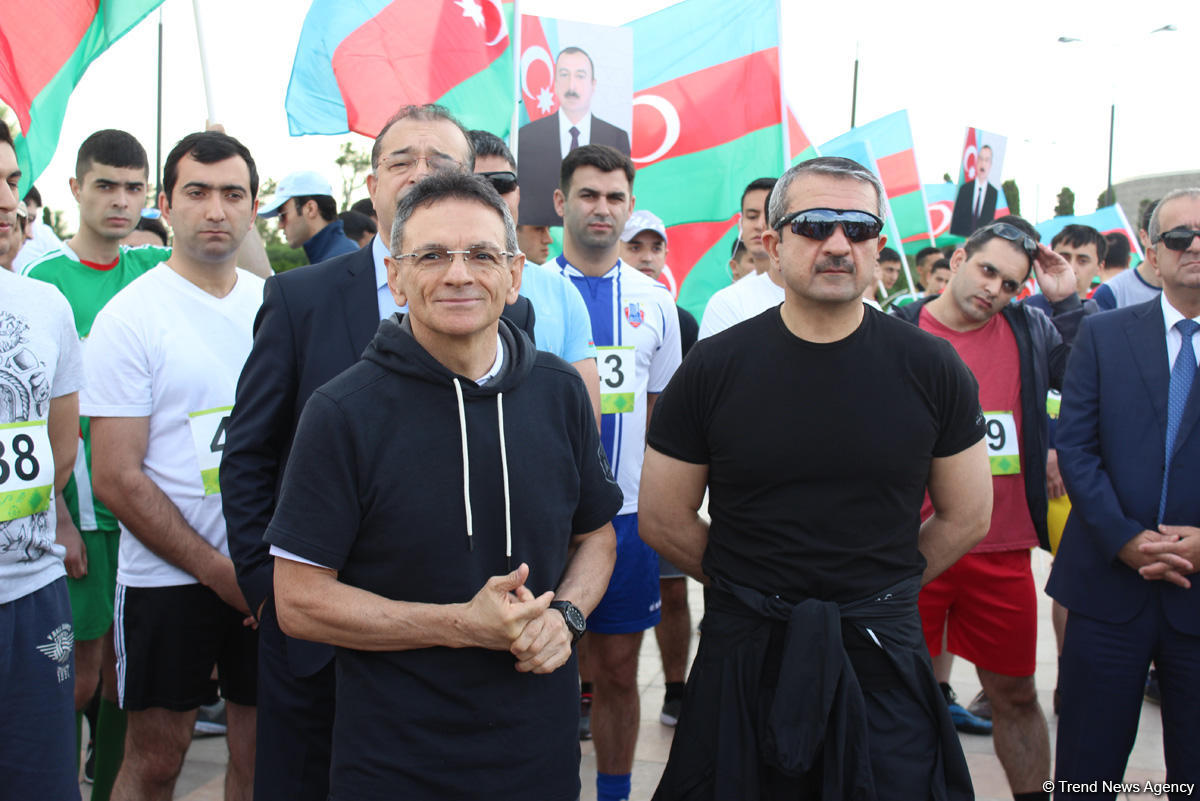 28 May - Respublika Günü münasibətilə yürüş keçirilib (FOTO)