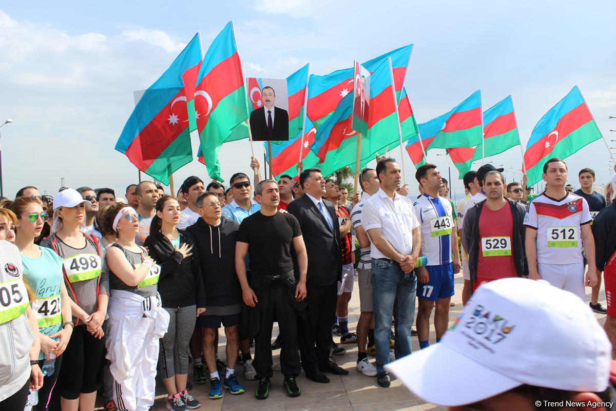 28 May - Respublika Günü münasibətilə yürüş keçirilib (FOTO)