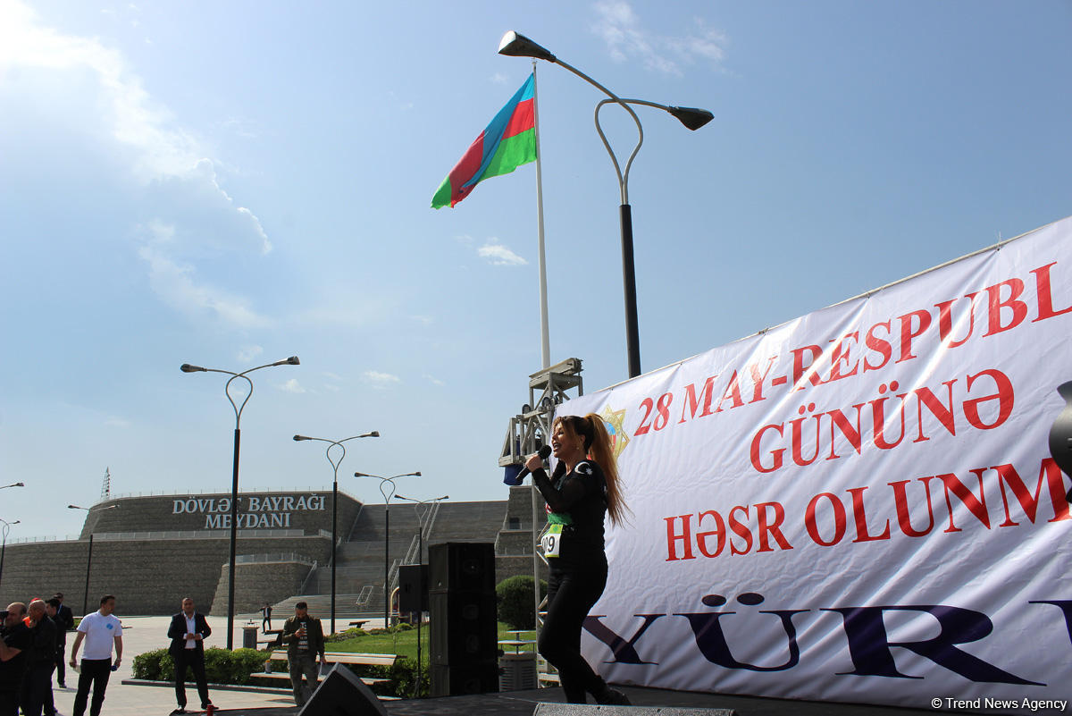 28 May - Respublika Günü münasibətilə yürüş keçirilib (FOTO)