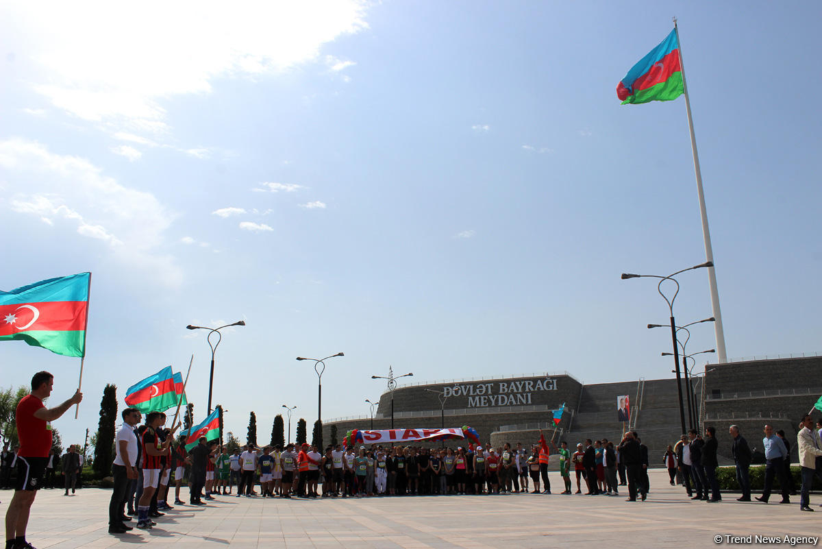 28 May - Respublika Günü münasibətilə yürüş keçirilib (FOTO)