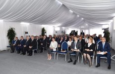Birinci vitse-prezident Mehriban Əliyeva məcburi köçkün ailələri üçün yaşayış kompleksinin təməlqoyma mərasimində iştirak edib (FOTO) (YENİLƏNİB 2)