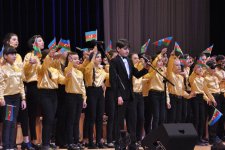 Heydər Əliyev Sarayında möhtəşəm bayram konserti (FOTO)