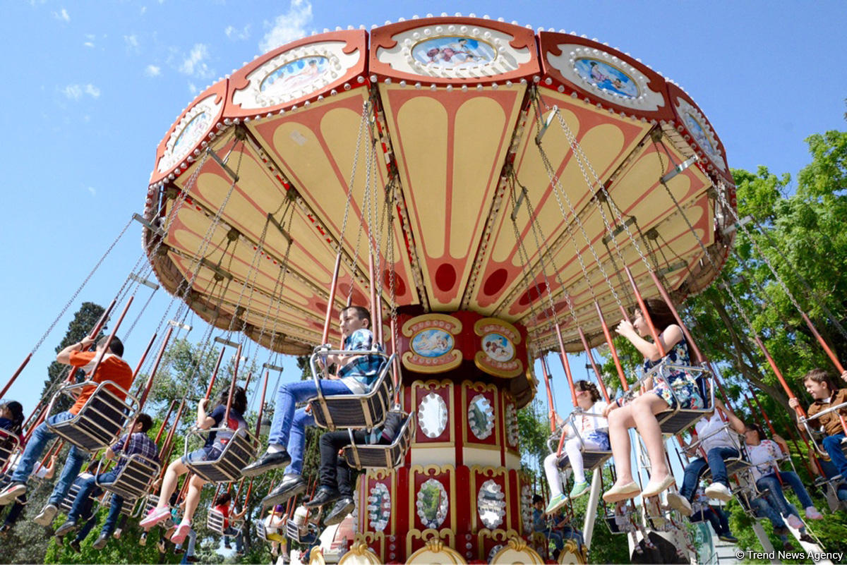 Bakı bulvarında keçirilən aksiyadan FOTOLAR