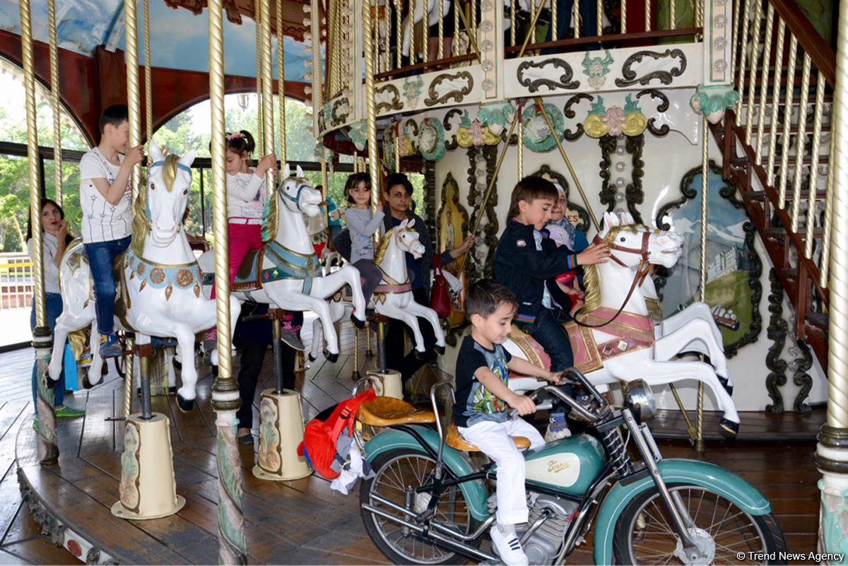 Bakı bulvarında keçirilən aksiyadan FOTOLAR