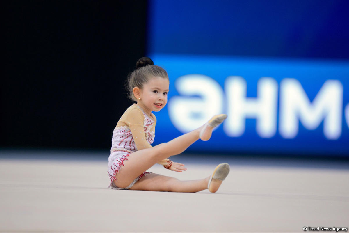 Uşaqların Beynəlxalq Müdafiəsi Gününə həsr olunmuş bədii gimnastika yarışına start verilib (FOTO)