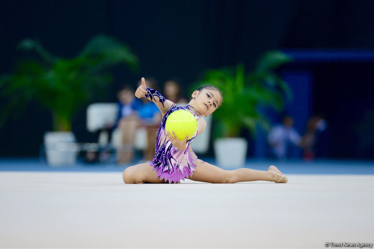 Uşaqların Beynəlxalq Müdafiəsi Gününə həsr olunmuş bədii gimnastika yarışına start verilib (FOTO)
