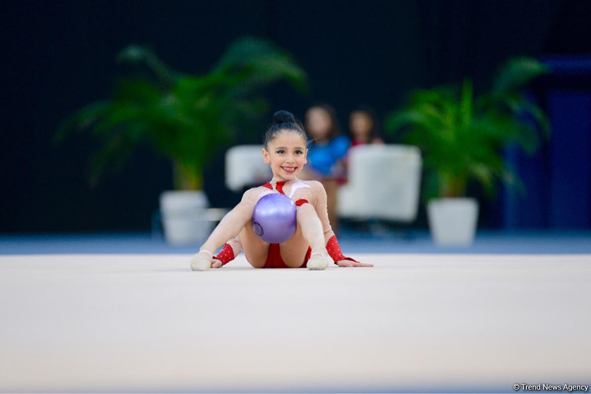 Uşaqların Beynəlxalq Müdafiəsi Gününə həsr olunmuş bədii gimnastika yarışına start verilib (FOTO)